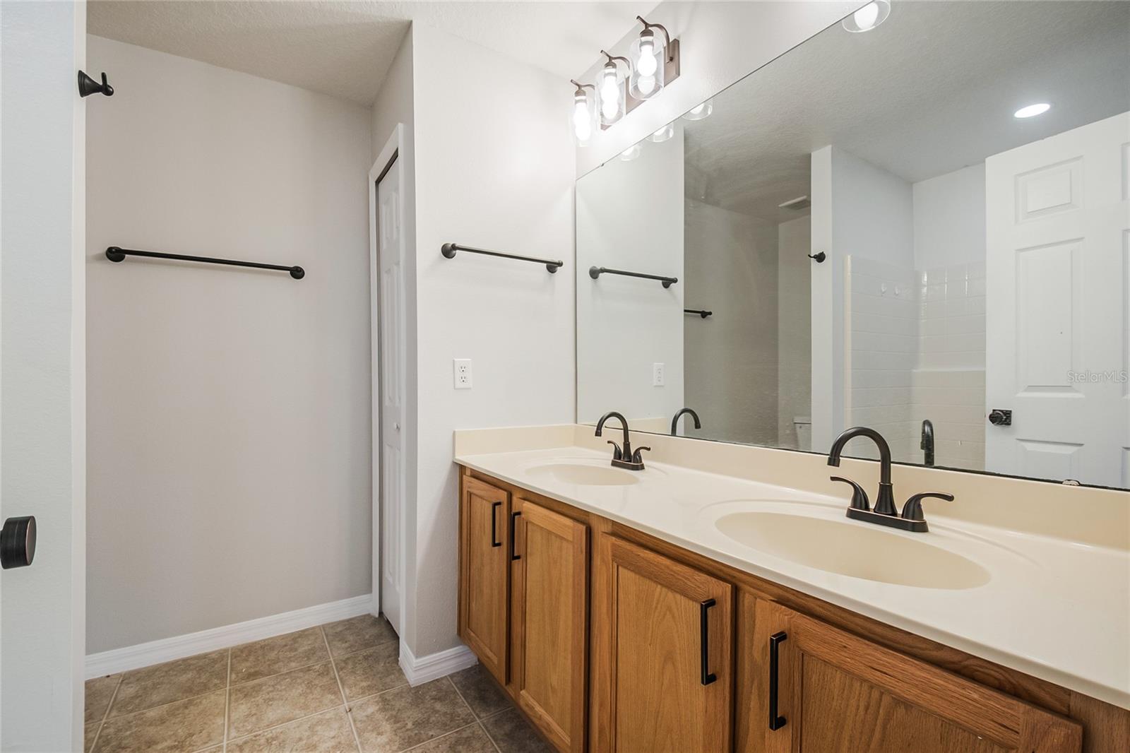 221 ROSA AVE, OVIEDO, FL, 32765