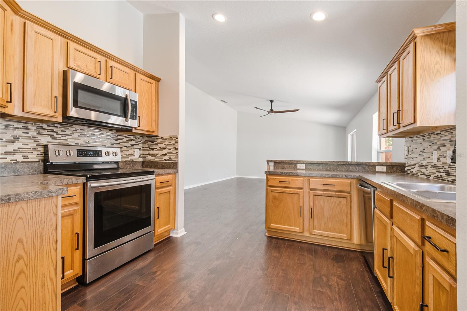 221 ROSA AVE, OVIEDO, FL, 32765