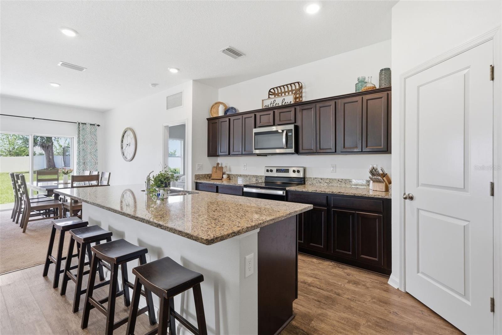 814 HIGHGATE OAKS PL, SEFFNER, FL, 33584