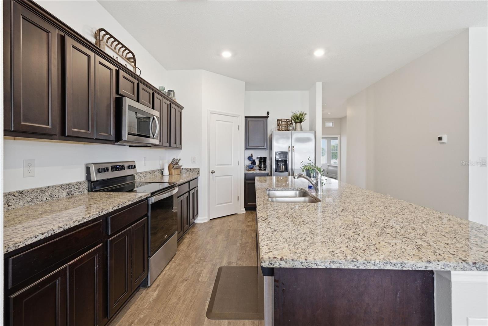 814 HIGHGATE OAKS PL, SEFFNER, FL, 33584