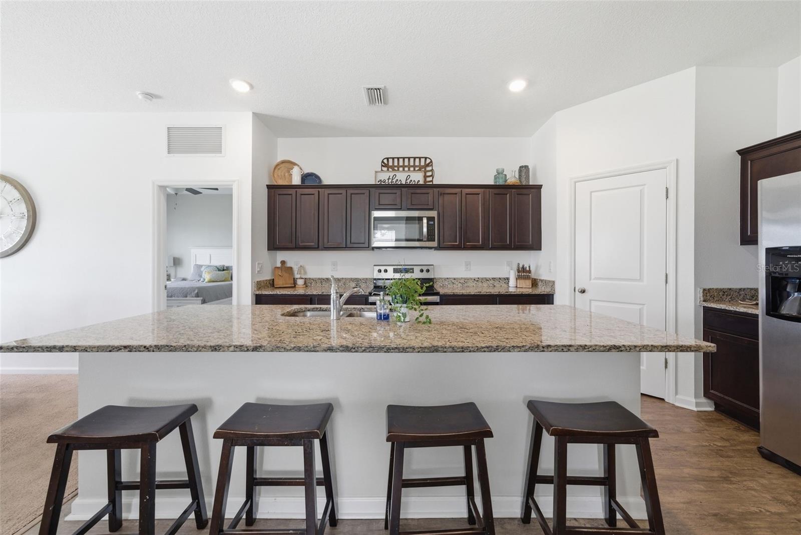 814 HIGHGATE OAKS PL, SEFFNER, FL, 33584