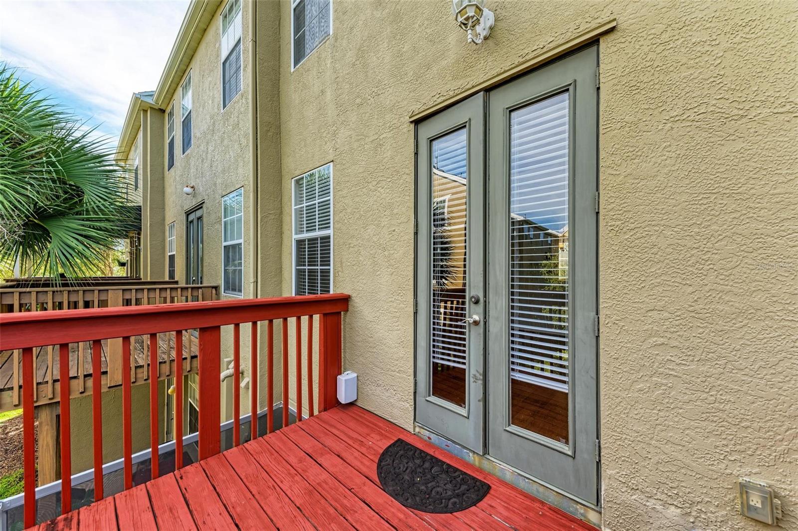 3047 POINTEVIEW DR, TAMPA, FL, 33611