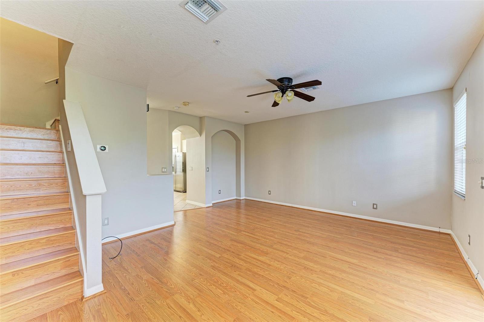 3047 POINTEVIEW DR, TAMPA, FL, 33611