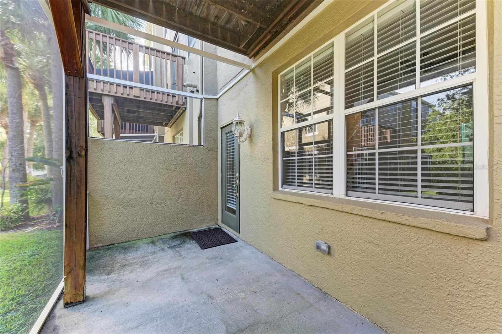 3047 POINTEVIEW DR, TAMPA, FL, 33611