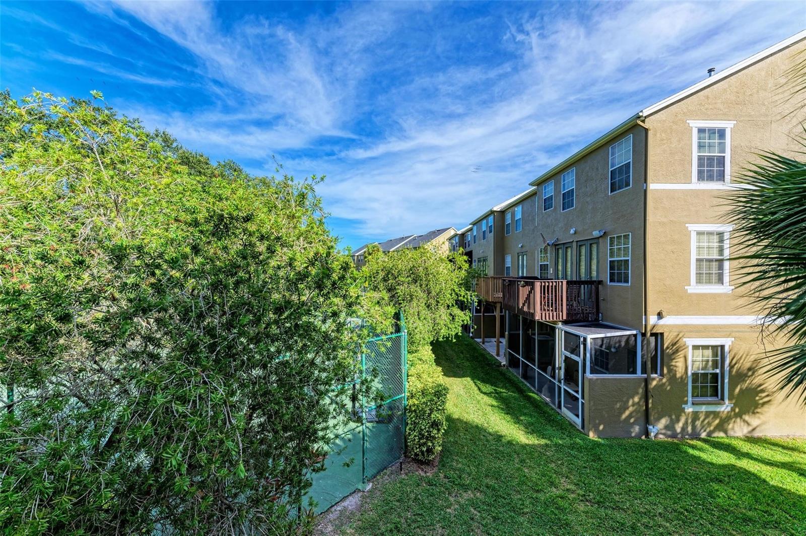 3047 POINTEVIEW DR, TAMPA, FL, 33611