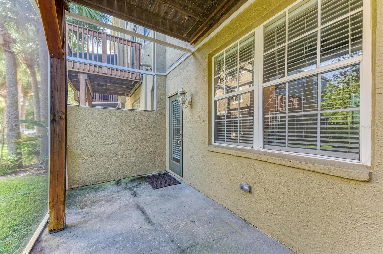 3047 POINTEVIEW DR, TAMPA, FL, 33611