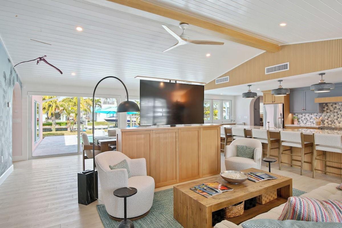 605 CONCORD LN, HOLMES BEACH, FL, 34217