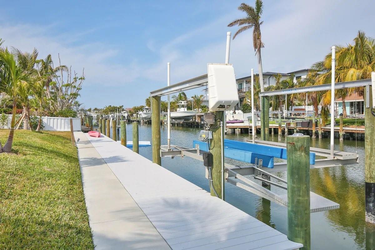 605 CONCORD LN, HOLMES BEACH, FL, 34217