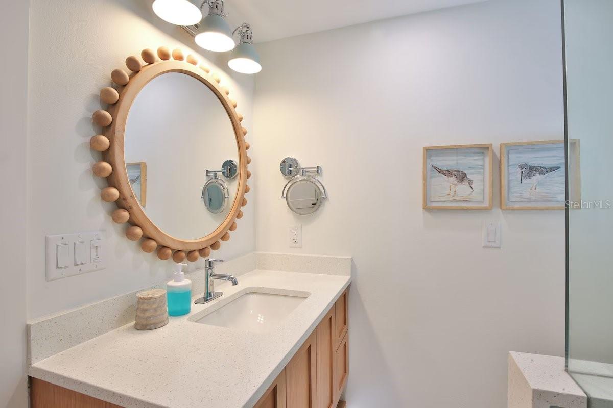 605 CONCORD LN, HOLMES BEACH, FL, 34217