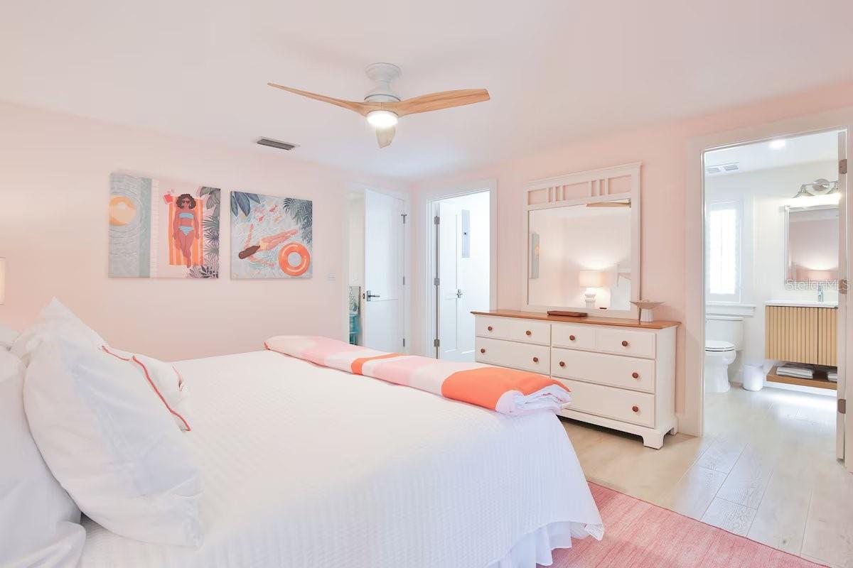 605 CONCORD LN, HOLMES BEACH, FL, 34217