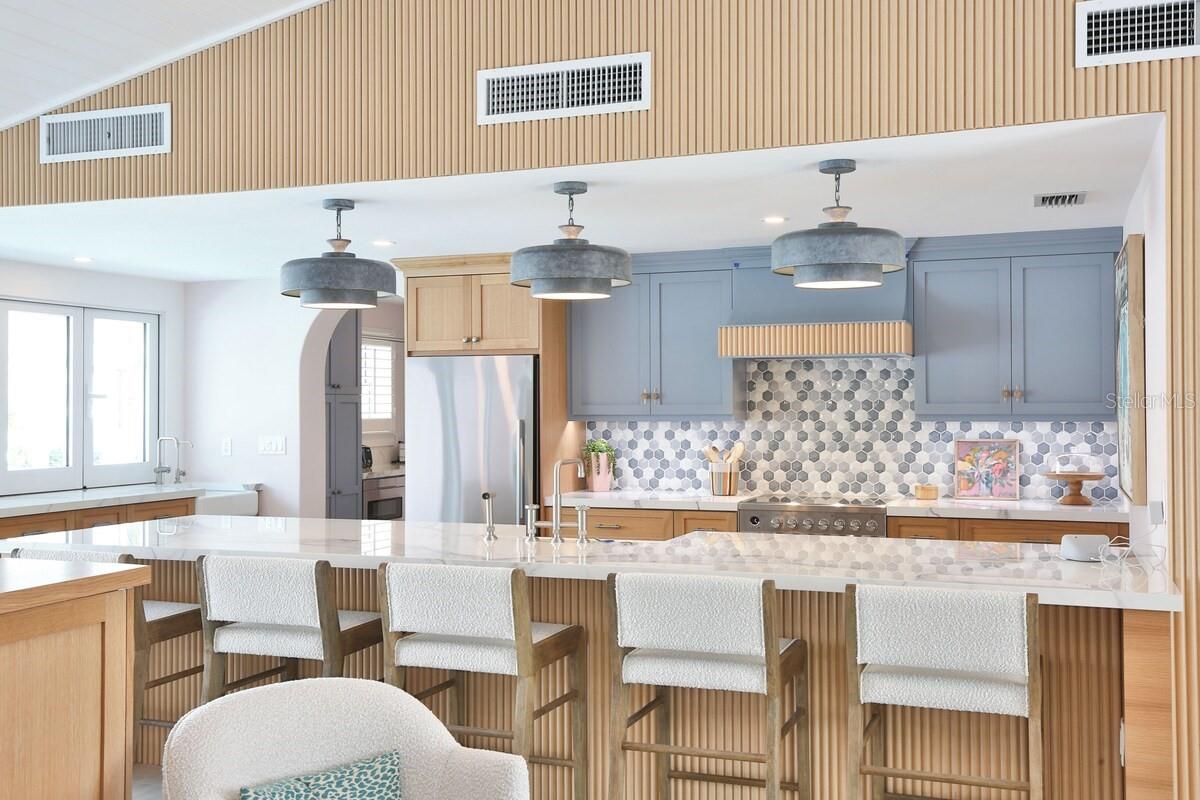 605 CONCORD LN, HOLMES BEACH, FL, 34217