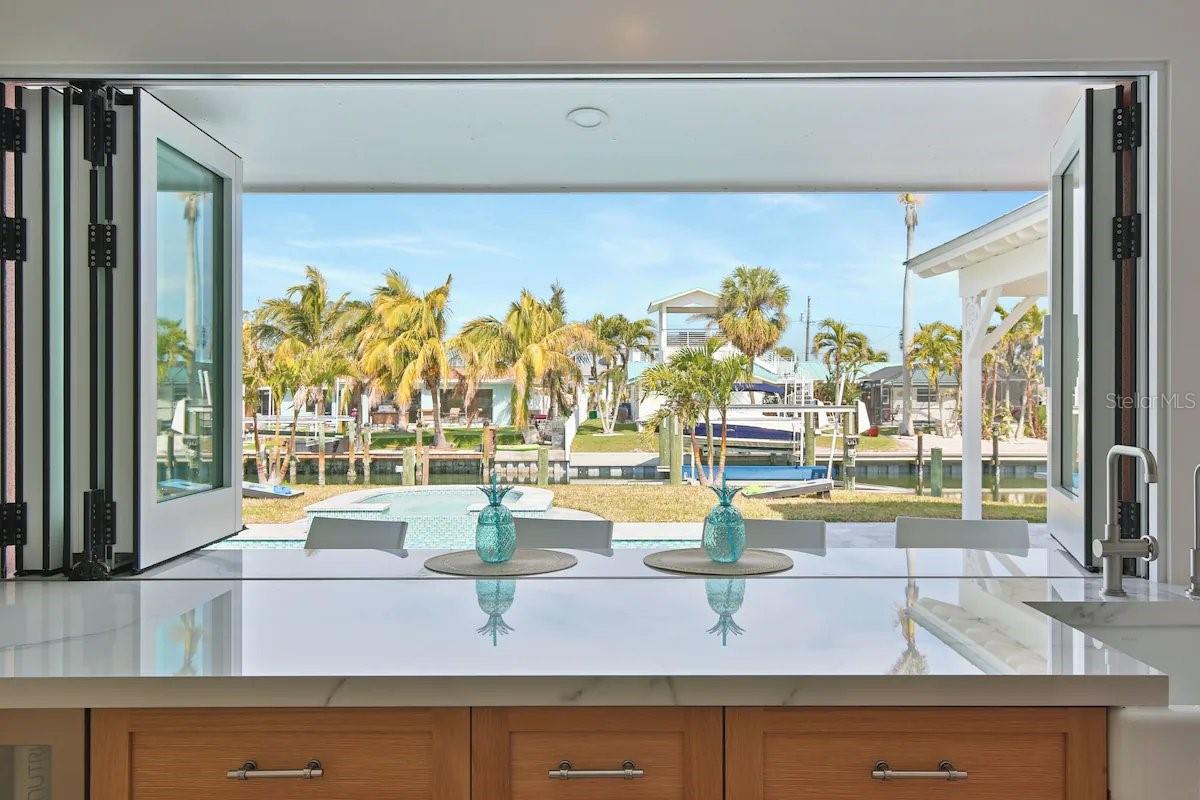 605 CONCORD LN, HOLMES BEACH, FL, 34217