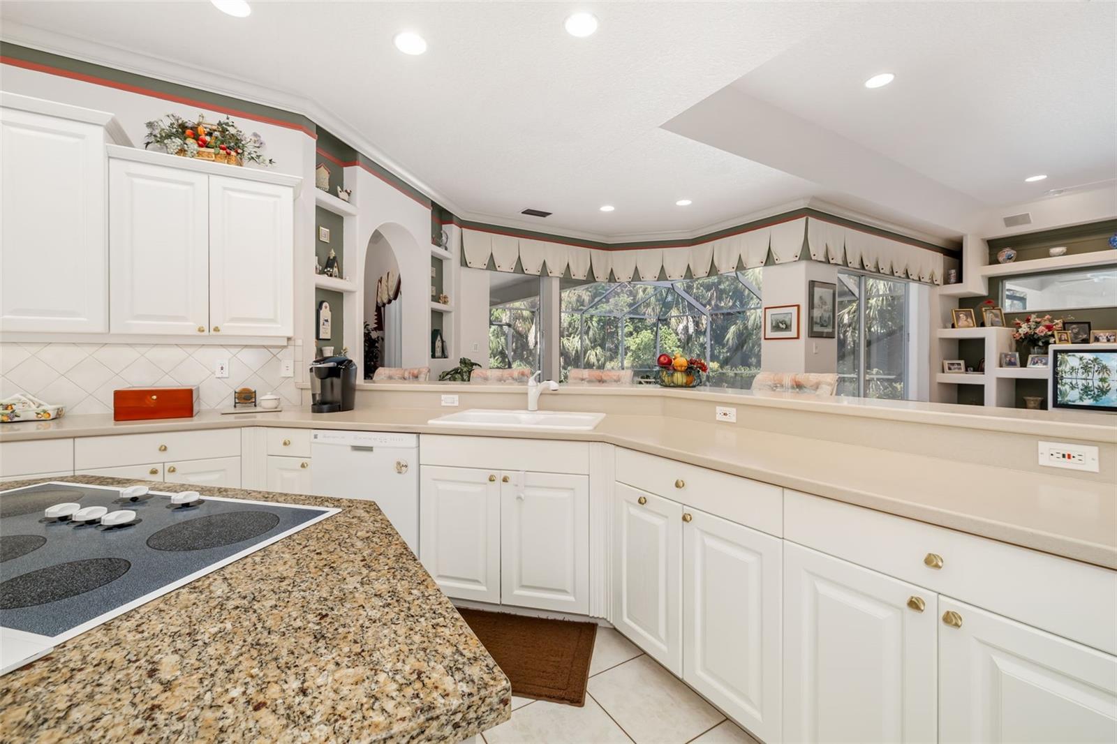 2660 DICK WILSON DR, SARASOTA, FL, 34240