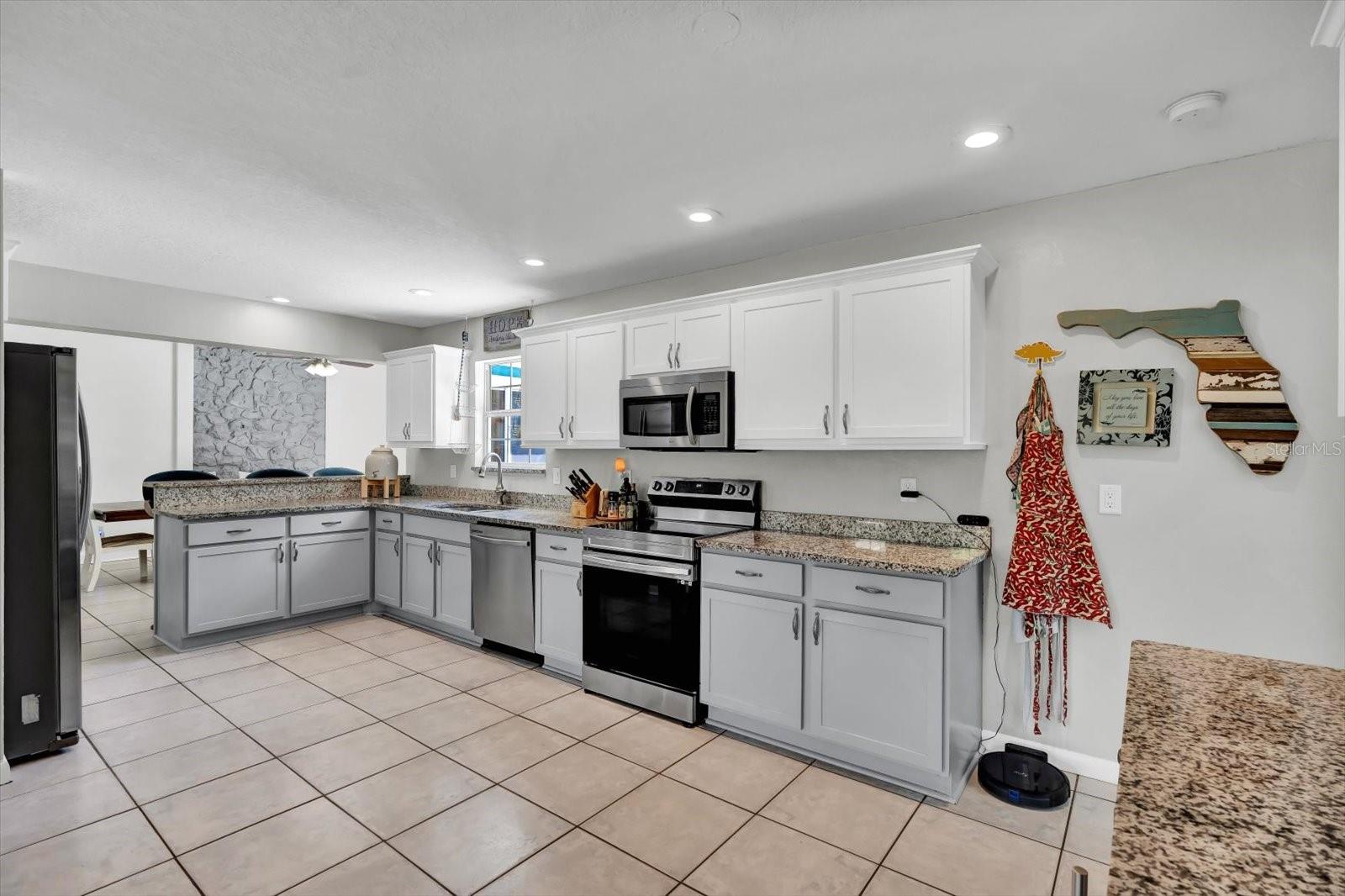 245 COUNTRY CIRCLE DR E, PORT ORANGE, FL, 32128