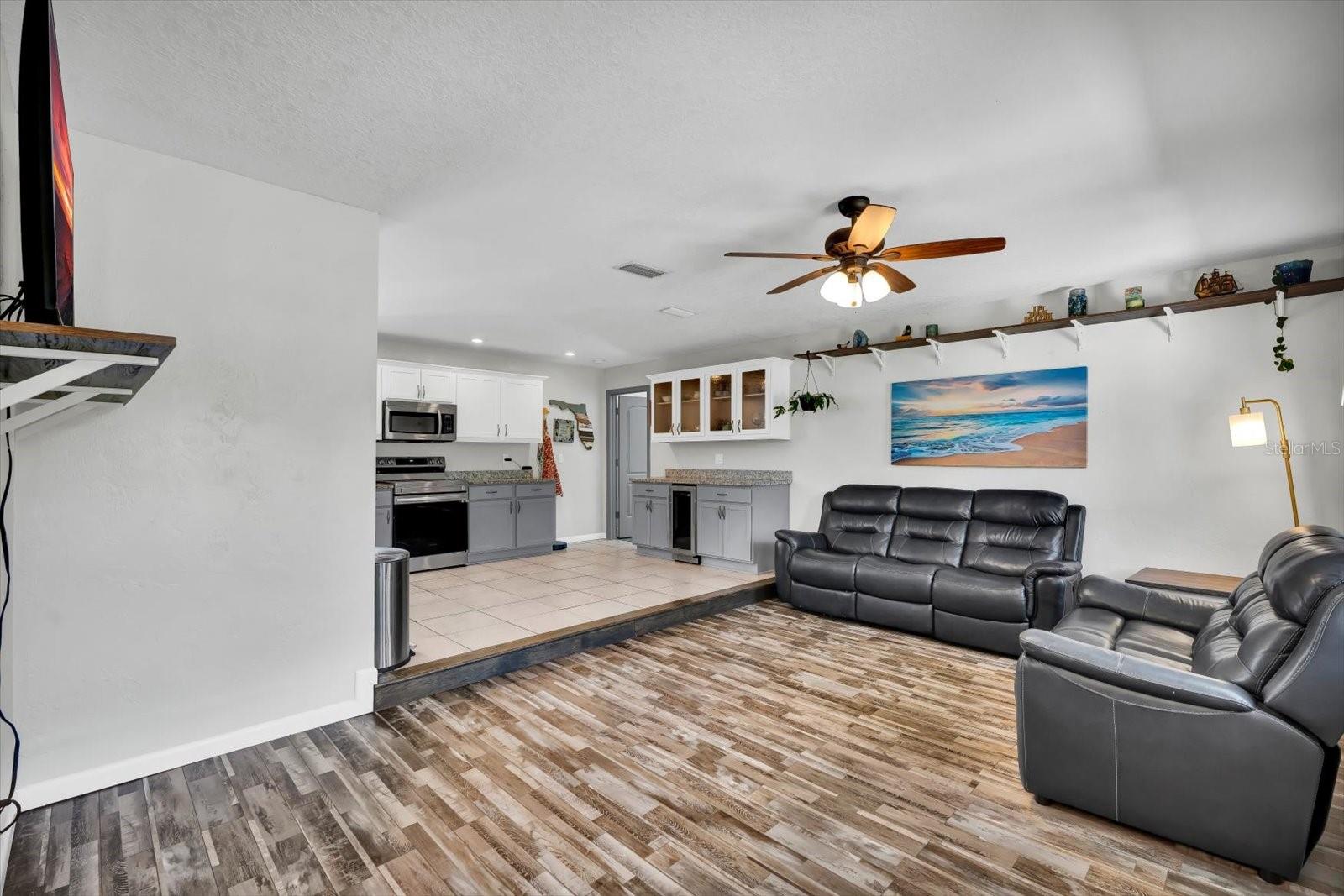 245 COUNTRY CIRCLE DR E, PORT ORANGE, FL, 32128