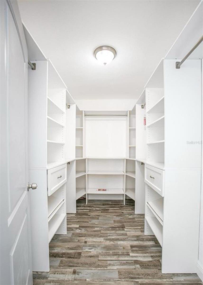 245 COUNTRY CIRCLE DR E, PORT ORANGE, FL, 32128