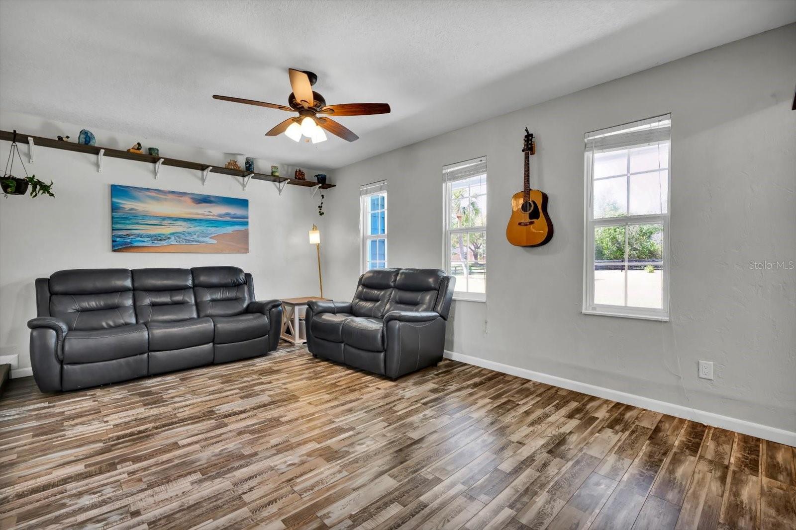 245 COUNTRY CIRCLE DR E, PORT ORANGE, FL, 32128