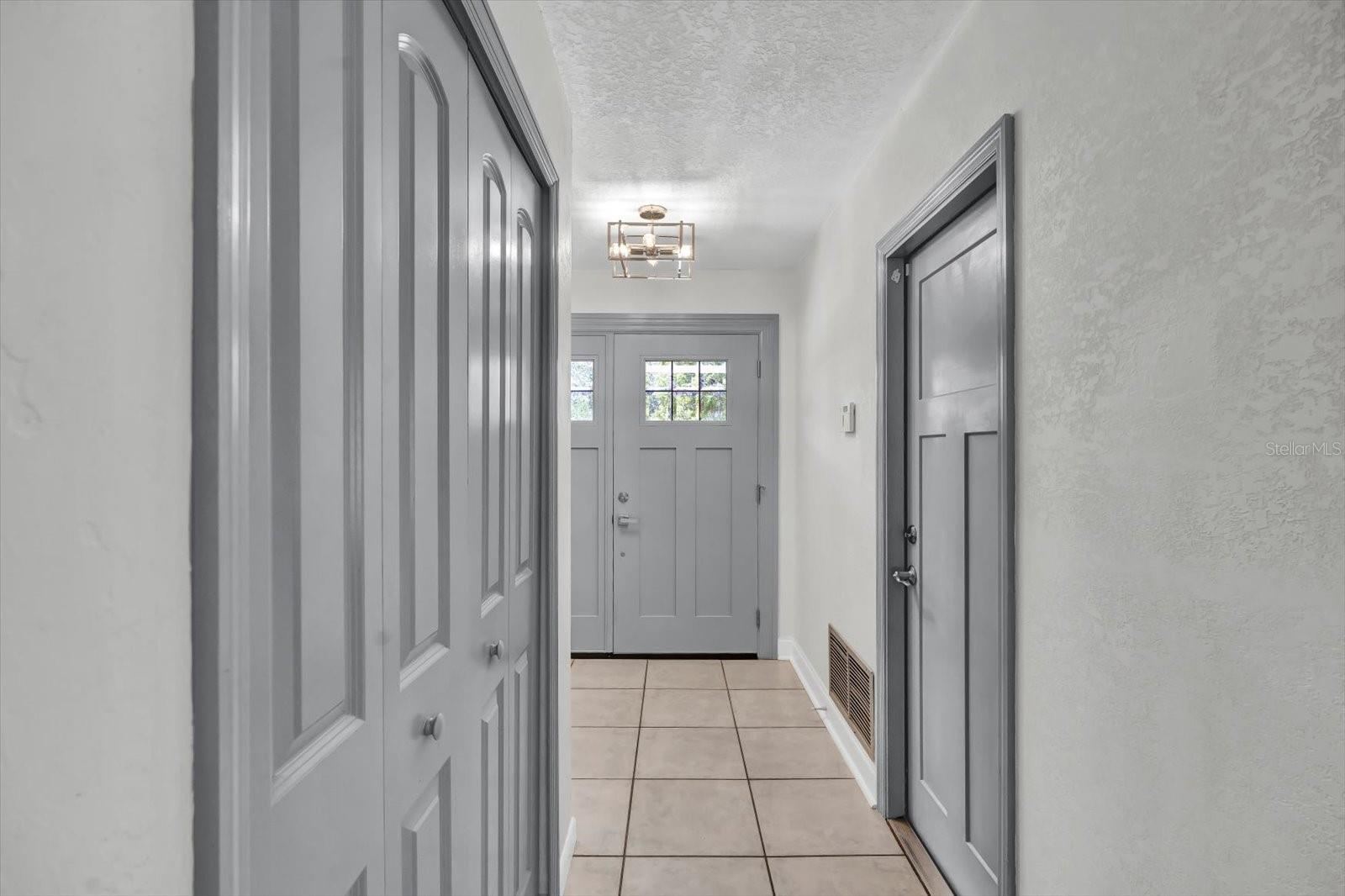 245 COUNTRY CIRCLE DR E, PORT ORANGE, FL, 32128