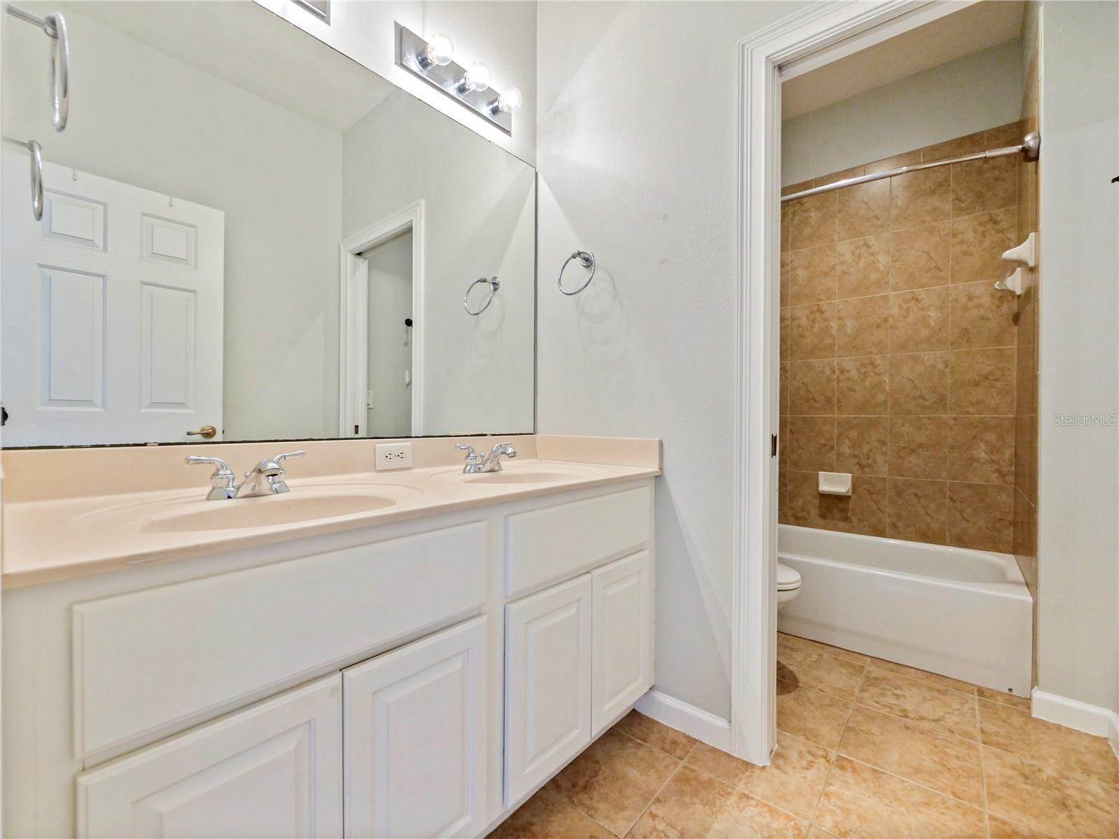 13679 ERIDANUS DR, ORLANDO, FL, 32828