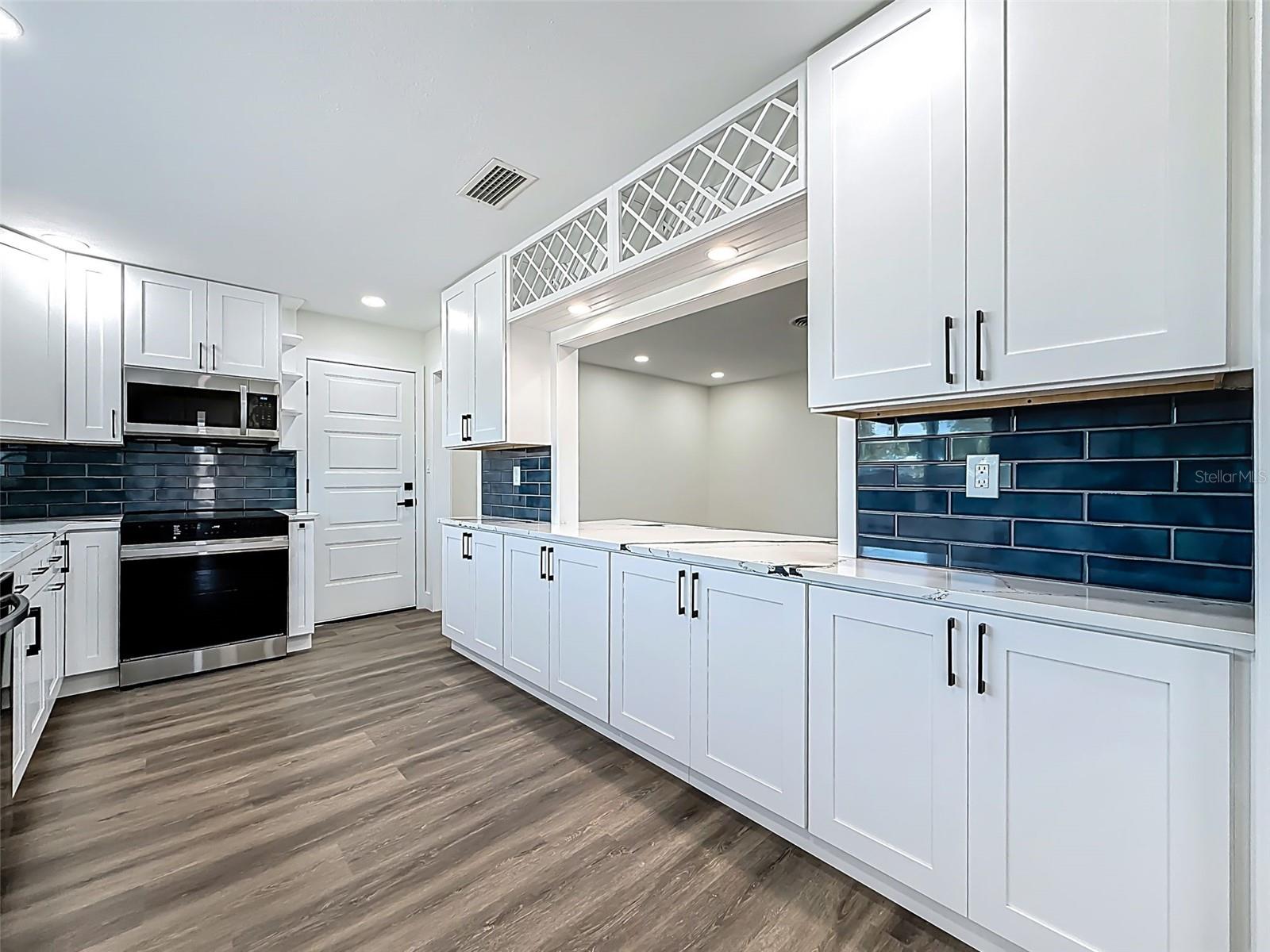 2463 68TH AVE S, ST PETERSBURG, FL, 33712