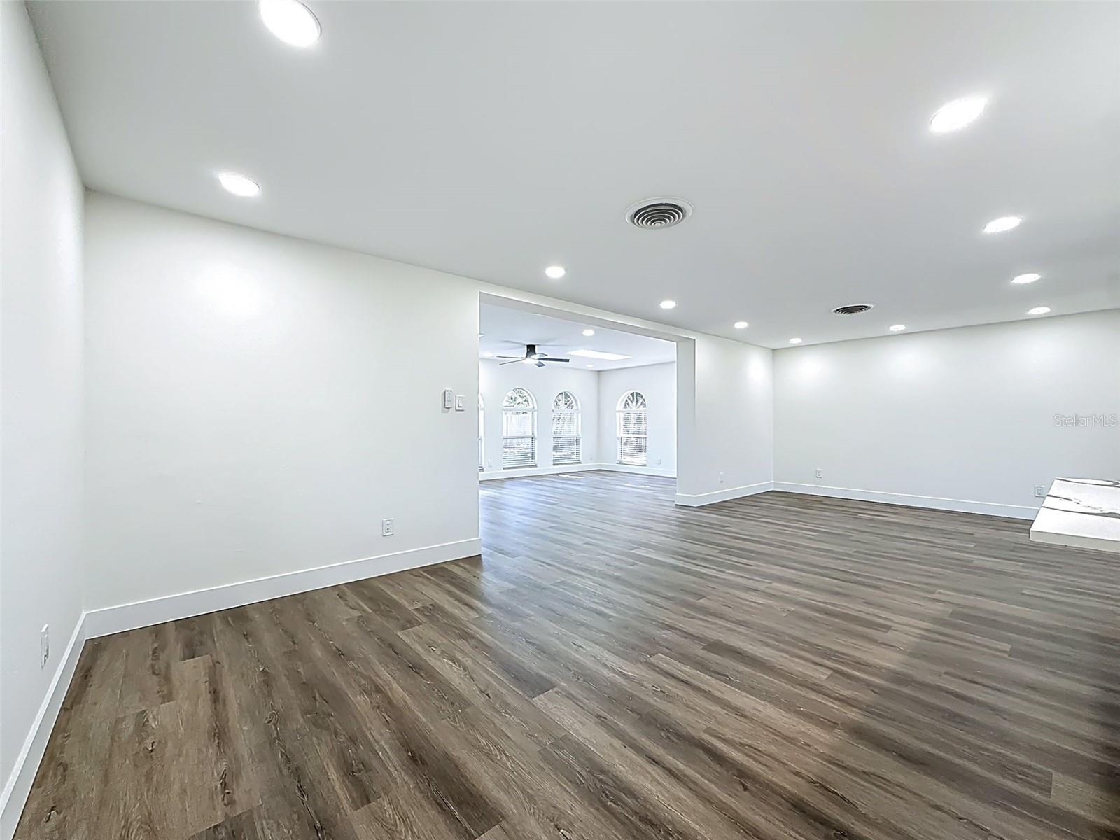 2463 68TH AVE S, ST PETERSBURG, FL, 33712