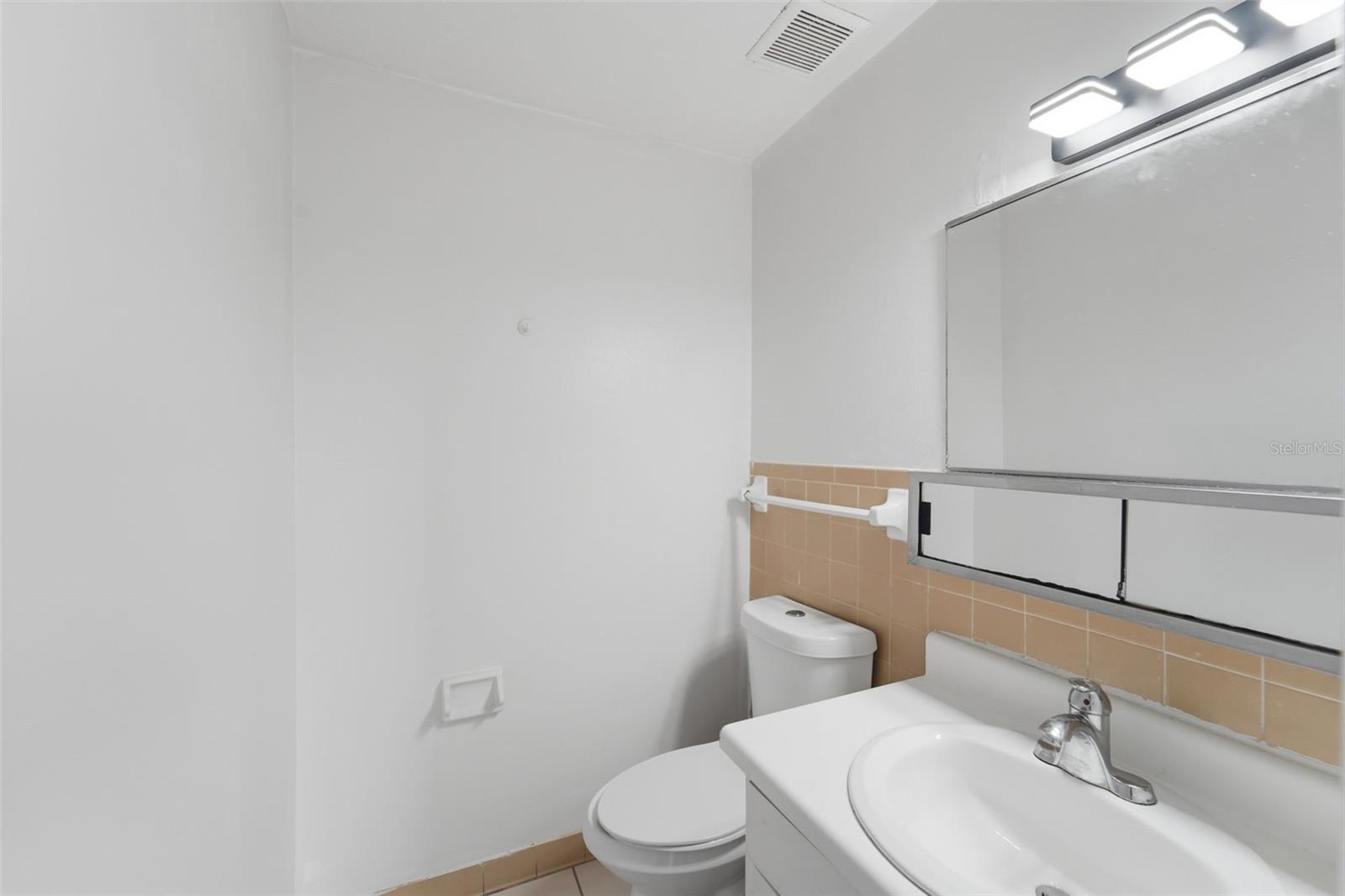 1655 W OAK RIDGE RD #D, ORLANDO, FL, 32809