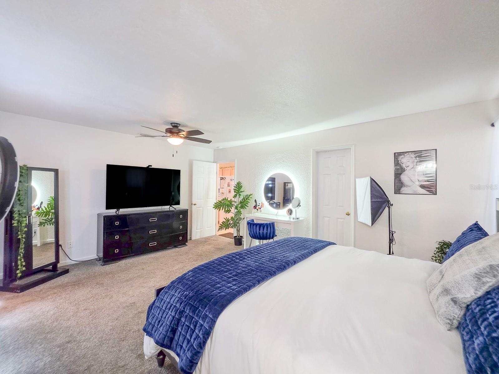 121 E PALM WAY, EDGEWATER, FL, 32132