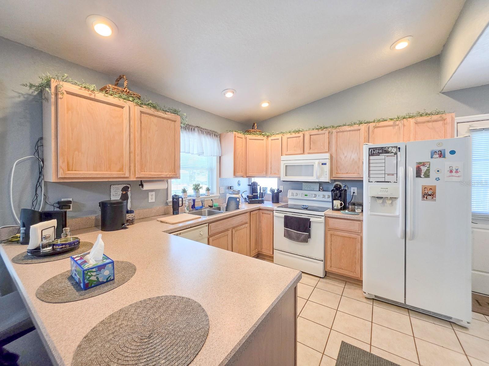 121 E PALM WAY, EDGEWATER, FL, 32132