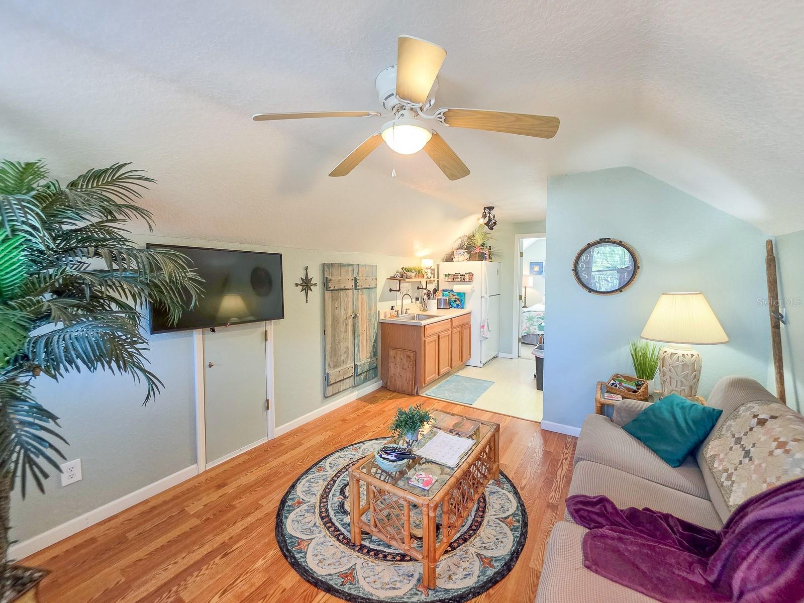 121 E PALM WAY, EDGEWATER, FL, 32132