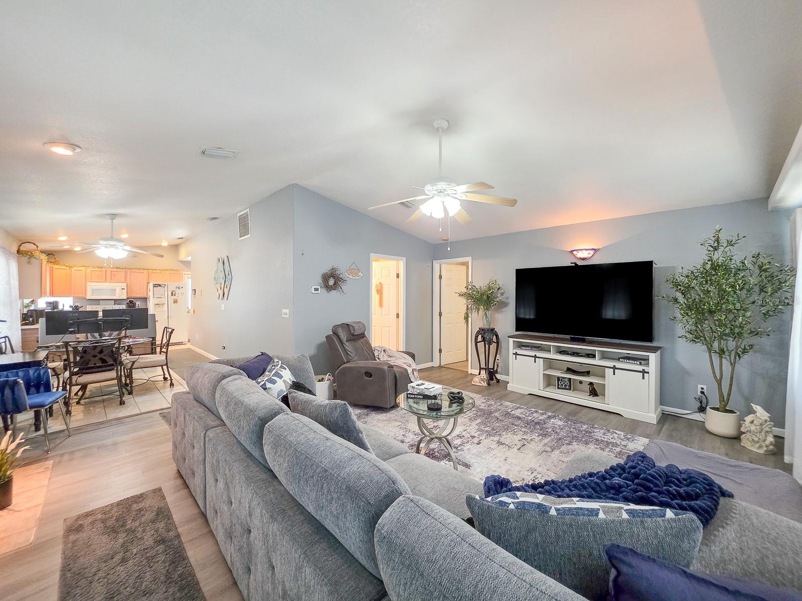 121 E PALM WAY, EDGEWATER, FL, 32132