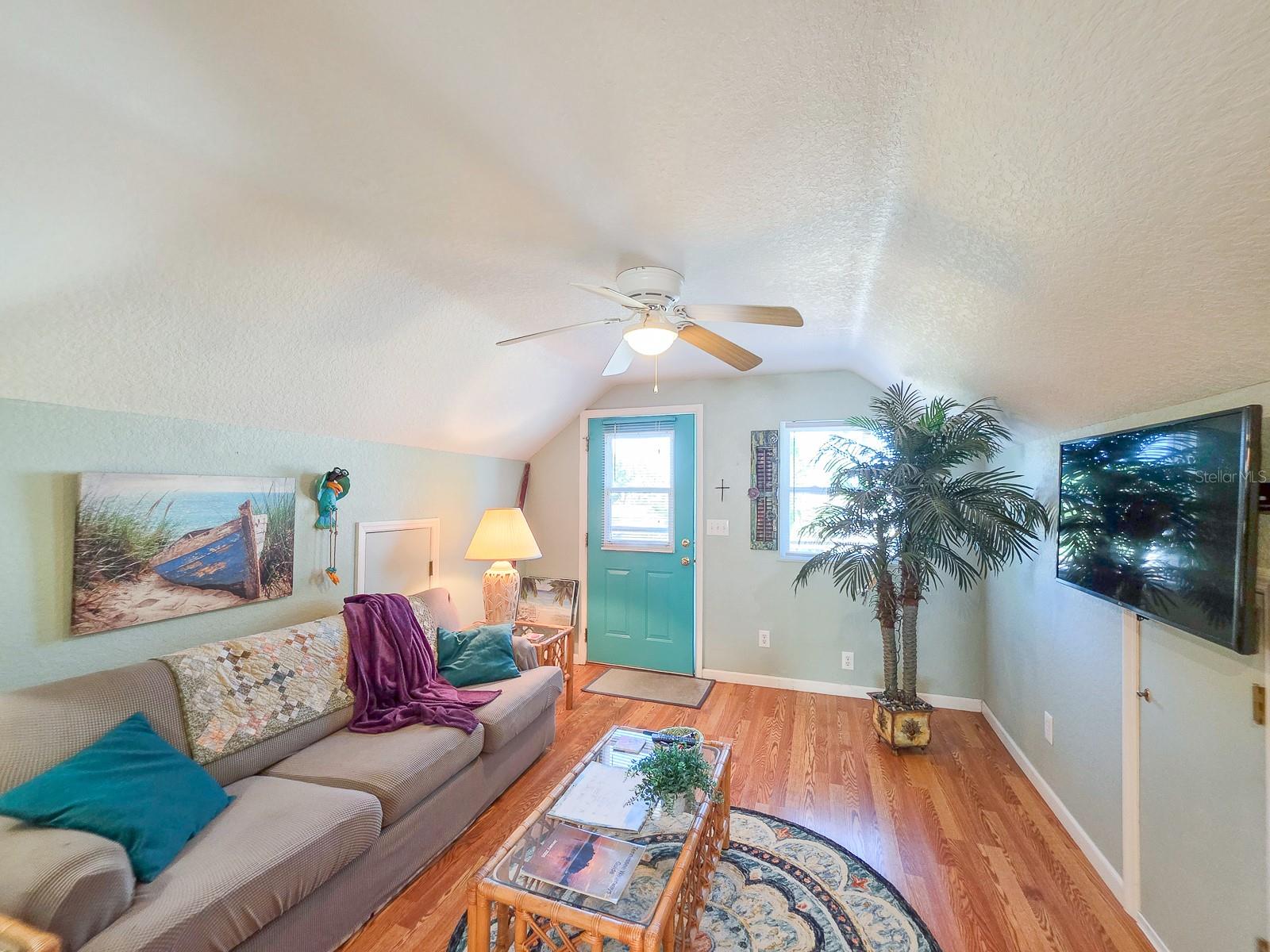 121 E PALM WAY, EDGEWATER, FL, 32132