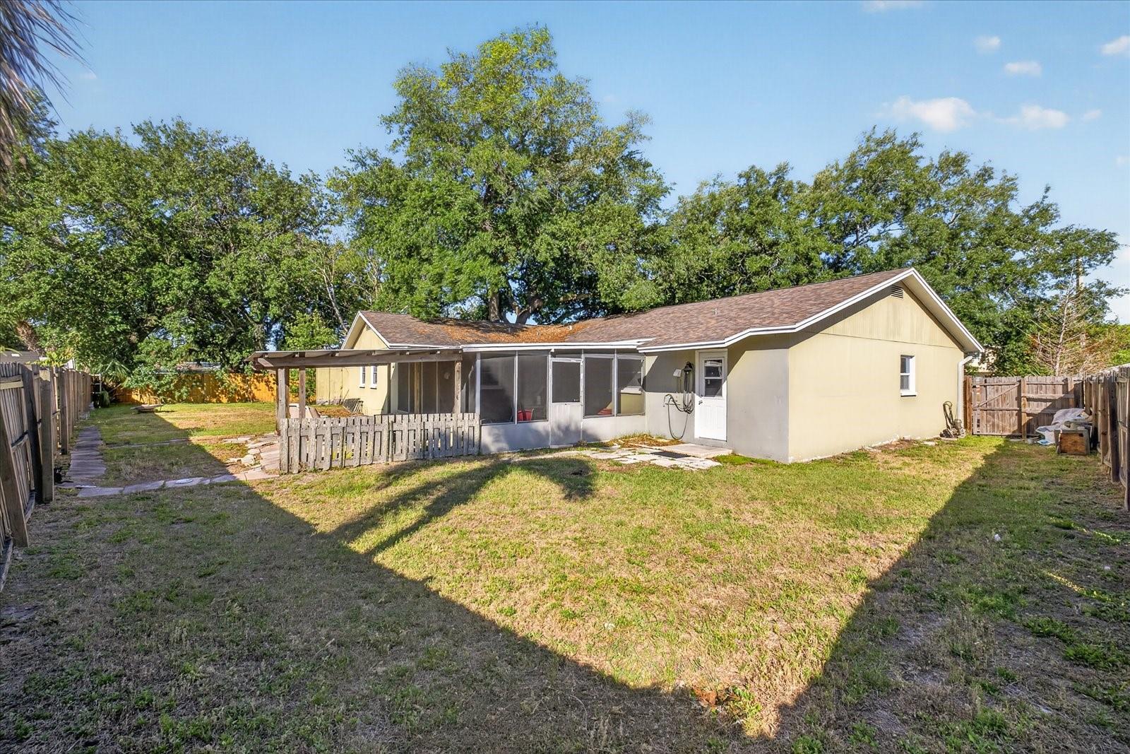 8404 SANDSTONE CT, TAMPA, FL, 33615