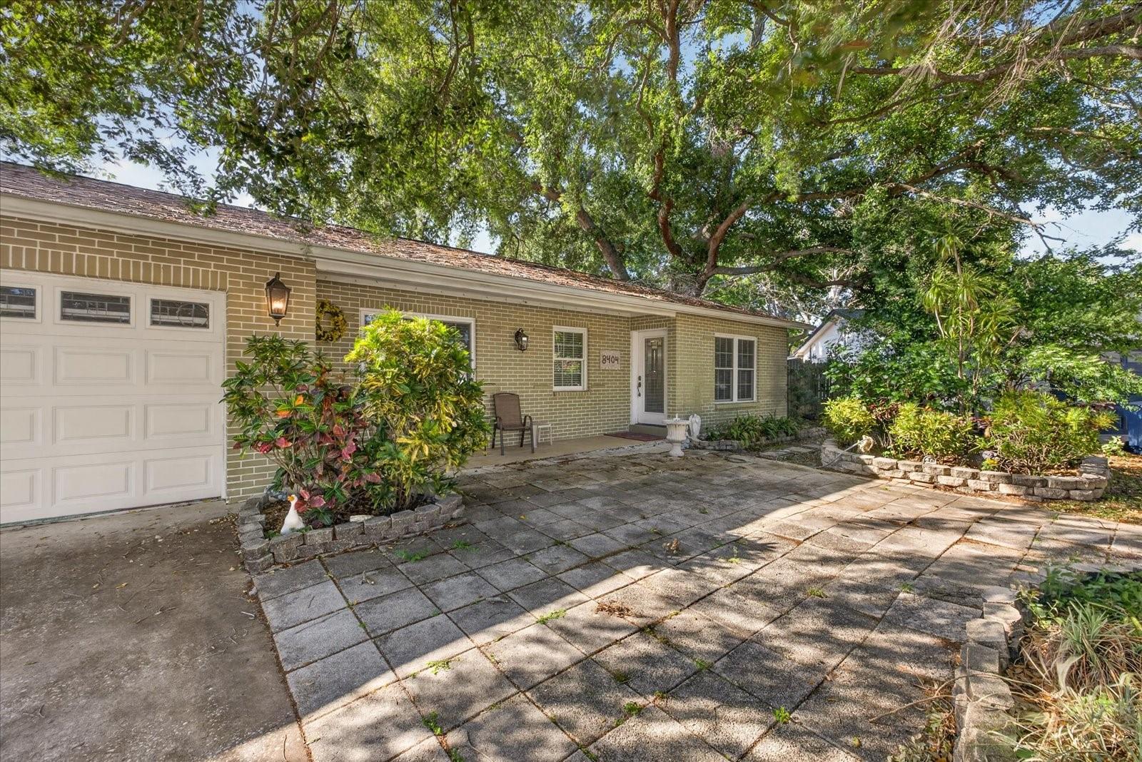 8404 SANDSTONE CT, TAMPA, FL, 33615