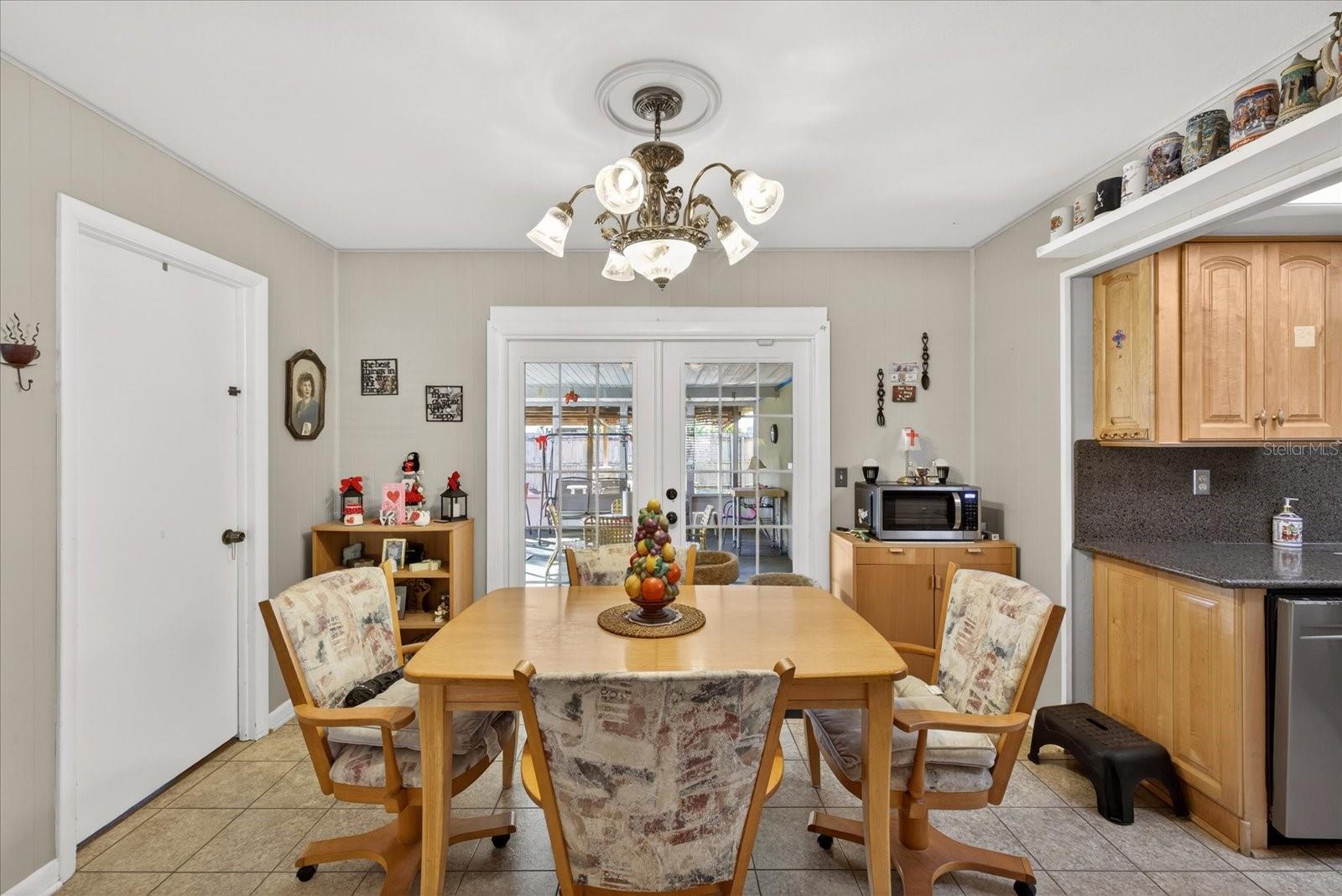 8404 SANDSTONE CT, TAMPA, FL, 33615