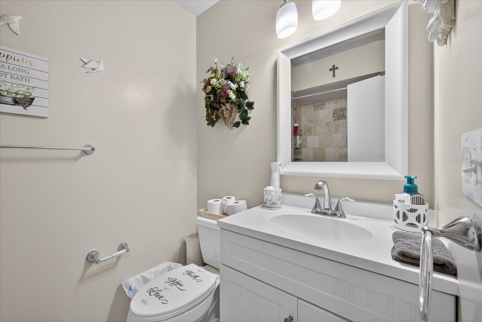 8404 SANDSTONE CT, TAMPA, FL, 33615