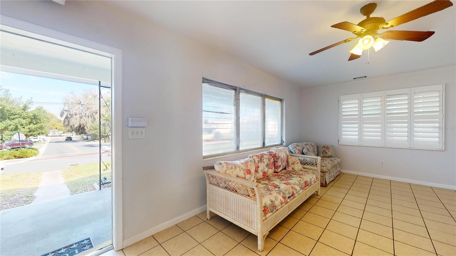 121 N SEMINOLE AVE, INVERNESS, FL, 34450