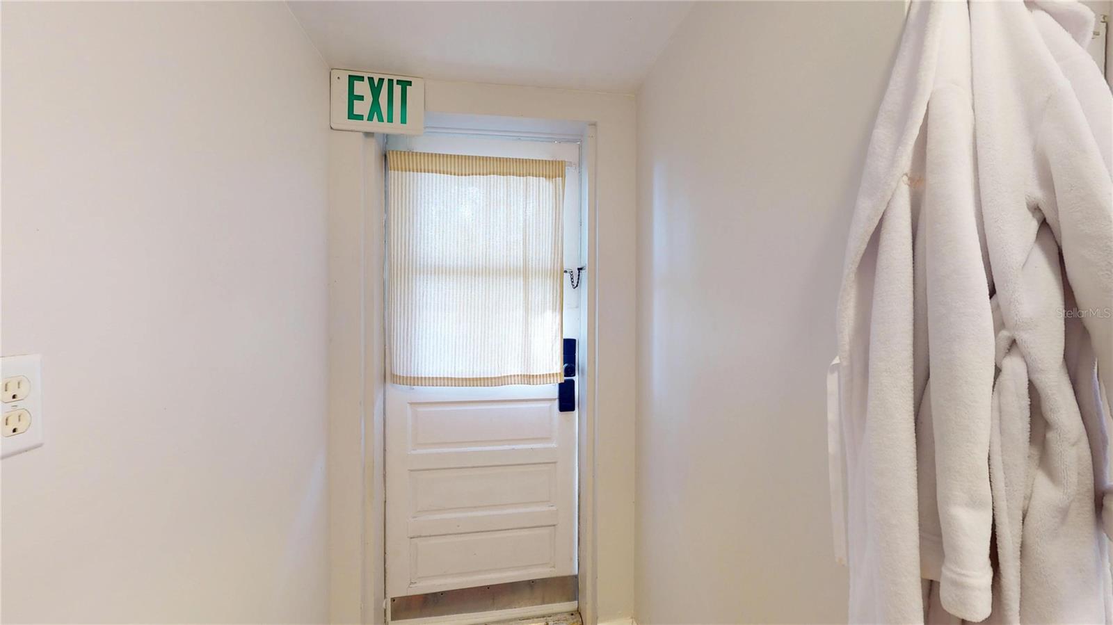 121 N SEMINOLE AVE, INVERNESS, FL, 34450