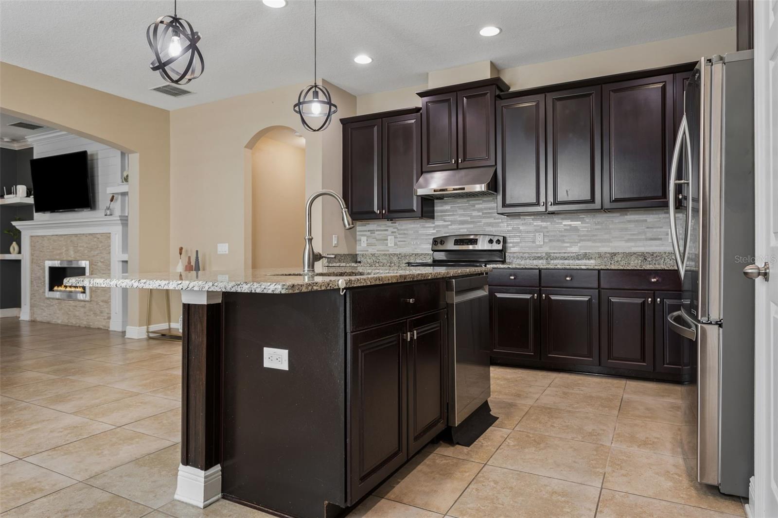 19546 WHISPERING BROOK DR, TAMPA, FL, 33647