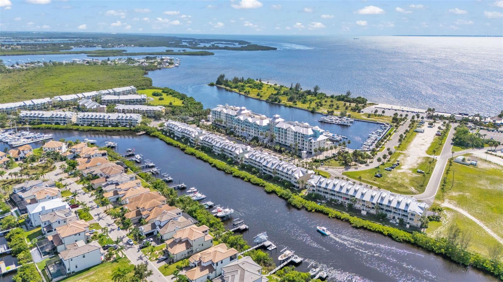 549 BAHIA BEACH BLVD, RUSKIN, FL, 33570