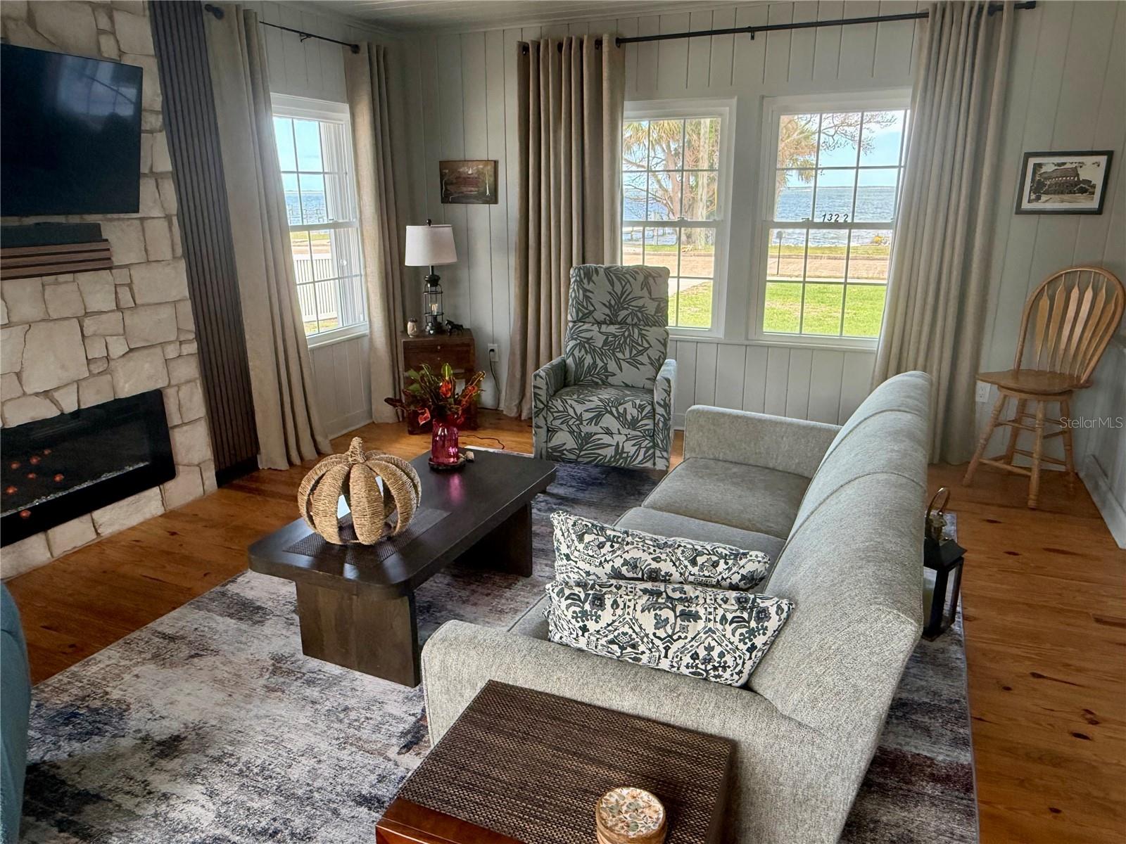 1322 RIVERSIDE DR, TITUSVILLE, FL, 32780