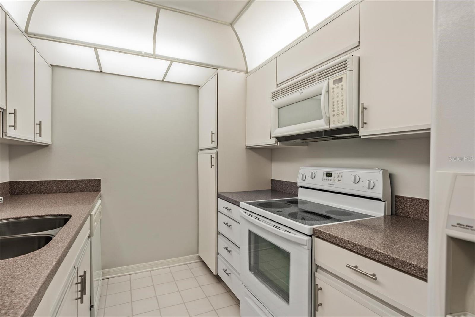 3211 W SWANN AVE #707, TAMPA, FL, 33609