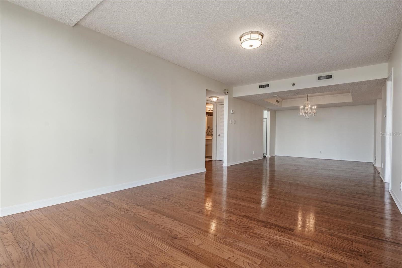 3211 W SWANN AVE #707, TAMPA, FL, 33609