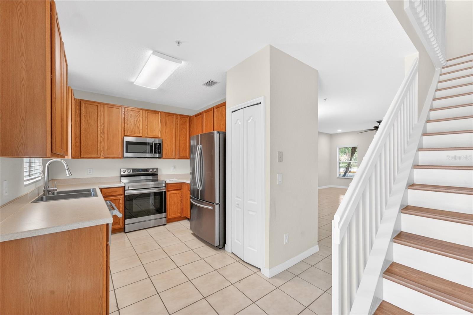 216 DEEPCOVE RD, WINTER GARDEN, FL, 34787