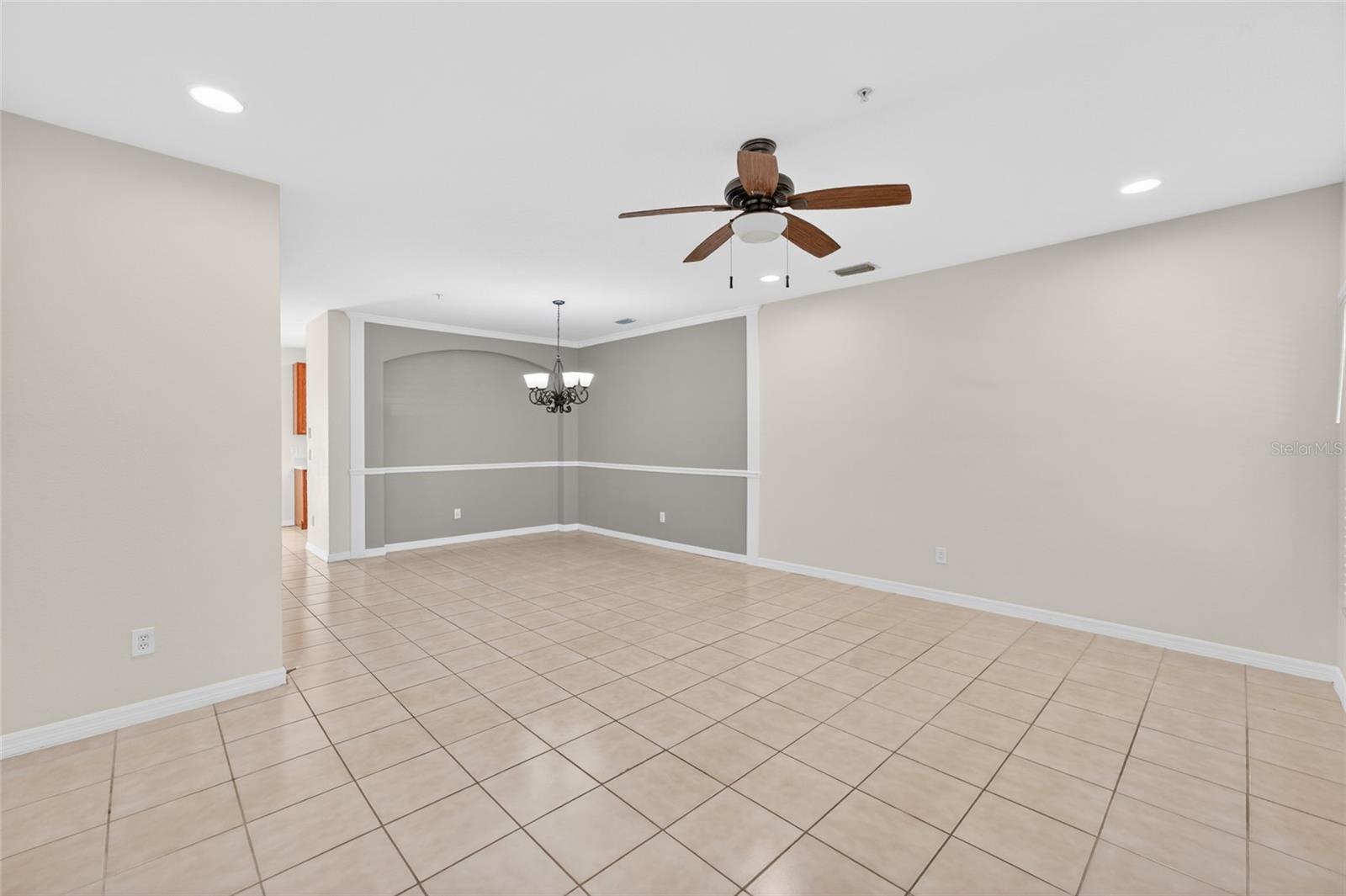 216 DEEPCOVE RD, WINTER GARDEN, FL, 34787