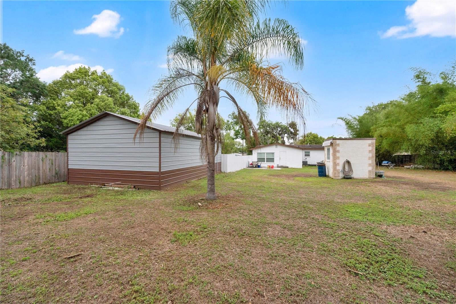 2010 LEE DR, VALRICO, FL, 33594