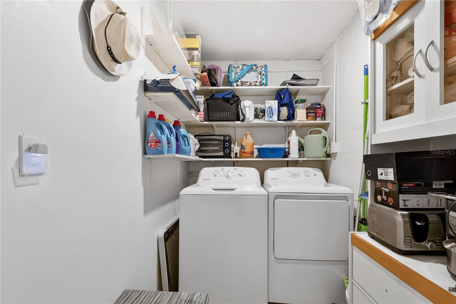 2010 LEE DR, VALRICO, FL, 33594