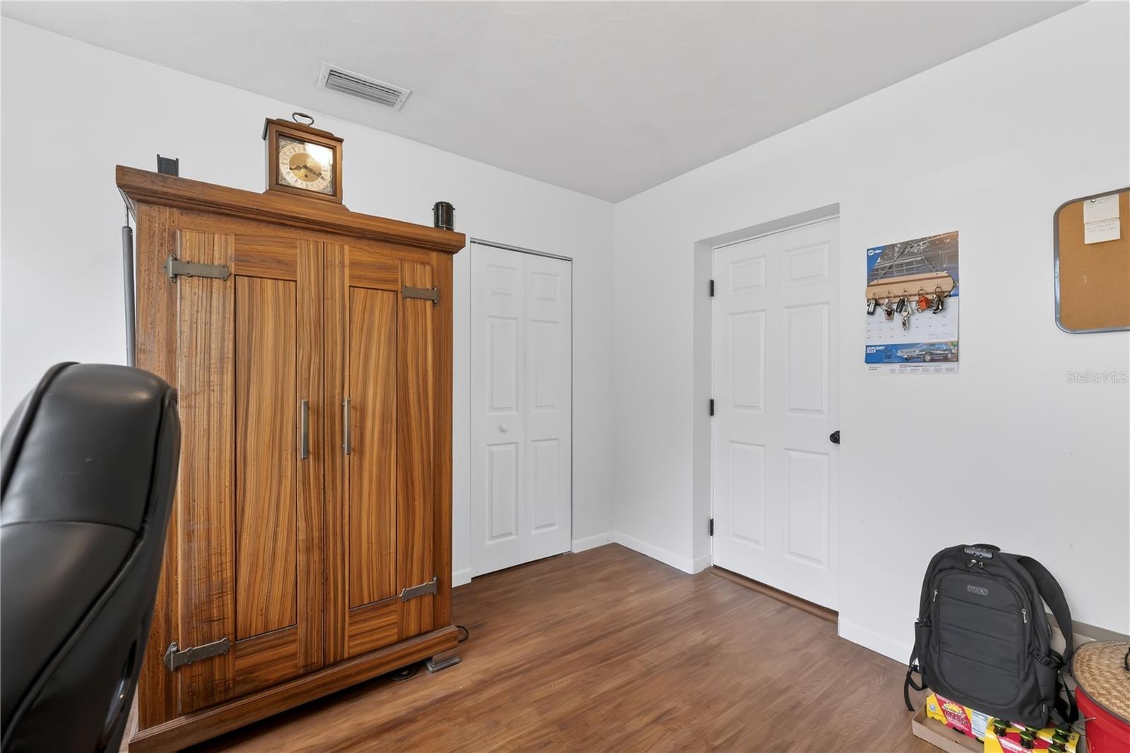 2010 LEE DR, VALRICO, FL, 33594