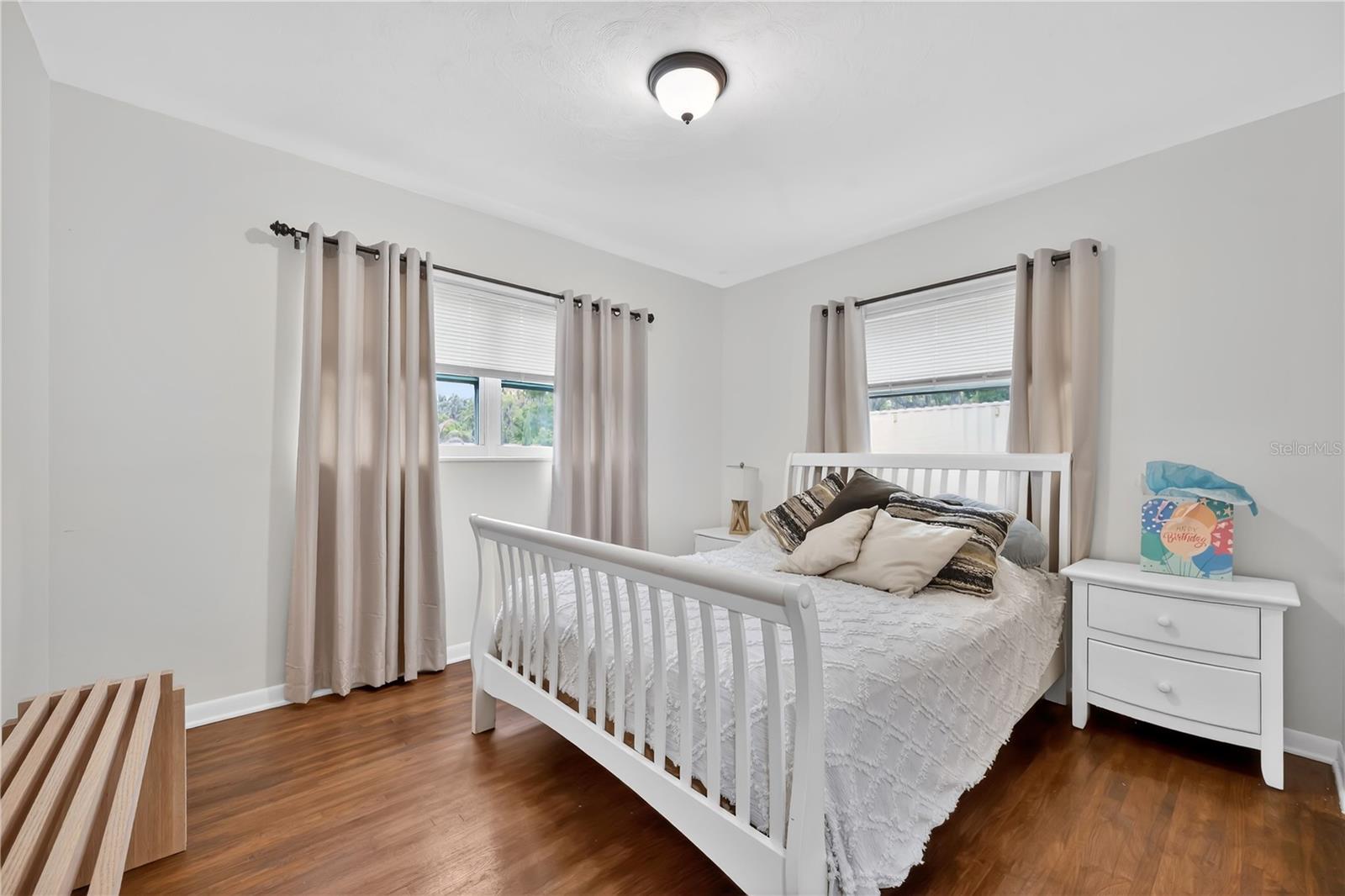 2010 LEE DR, VALRICO, FL, 33594