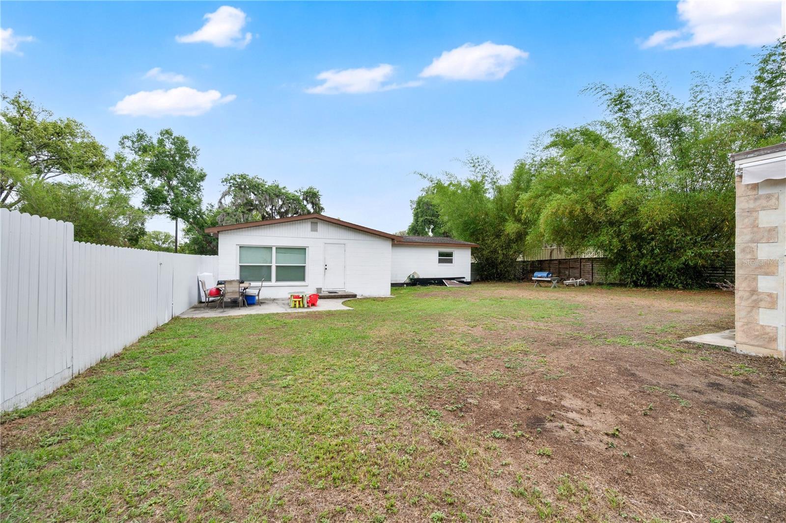 2010 LEE DR, VALRICO, FL, 33594