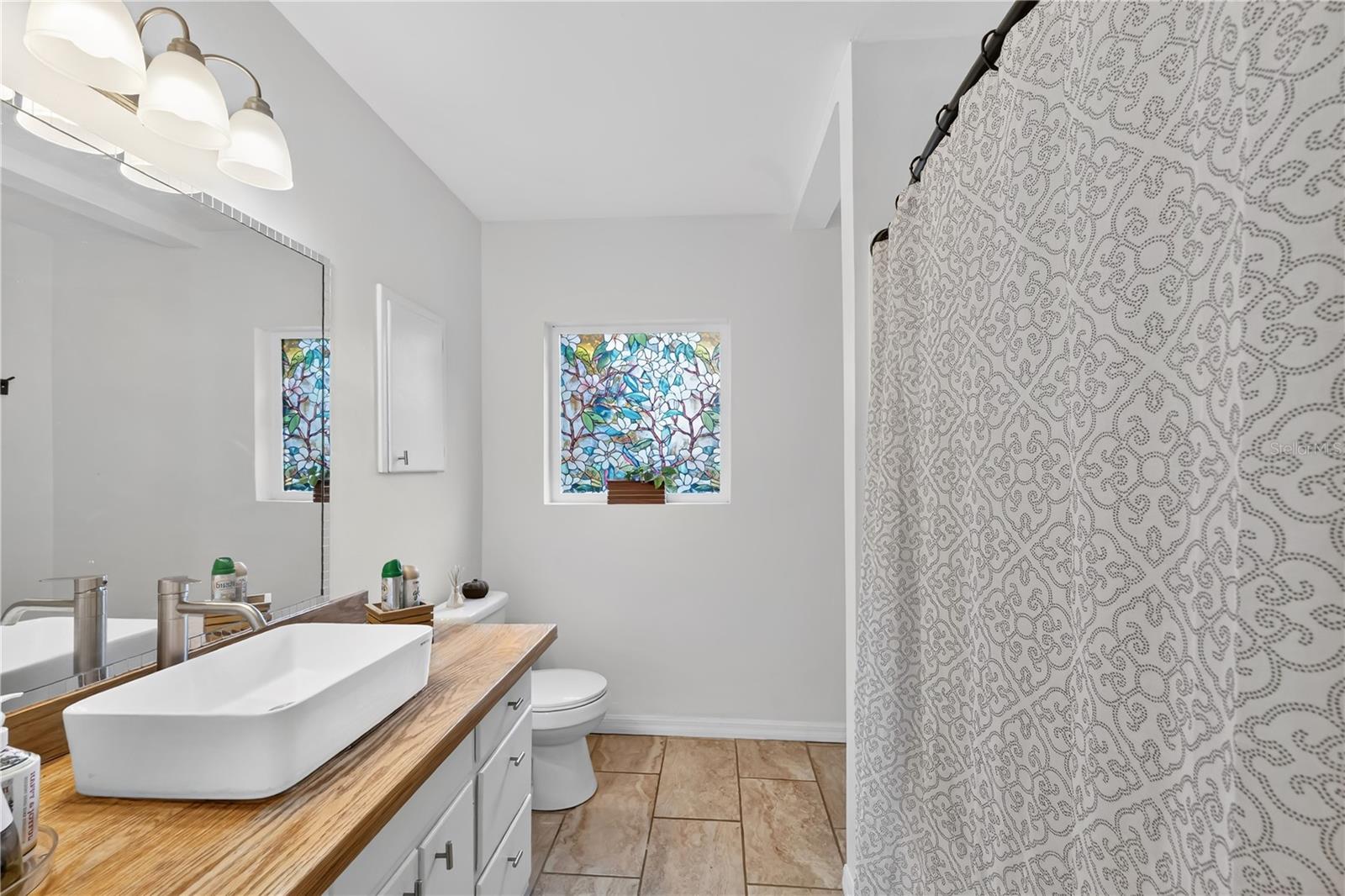 2010 LEE DR, VALRICO, FL, 33594